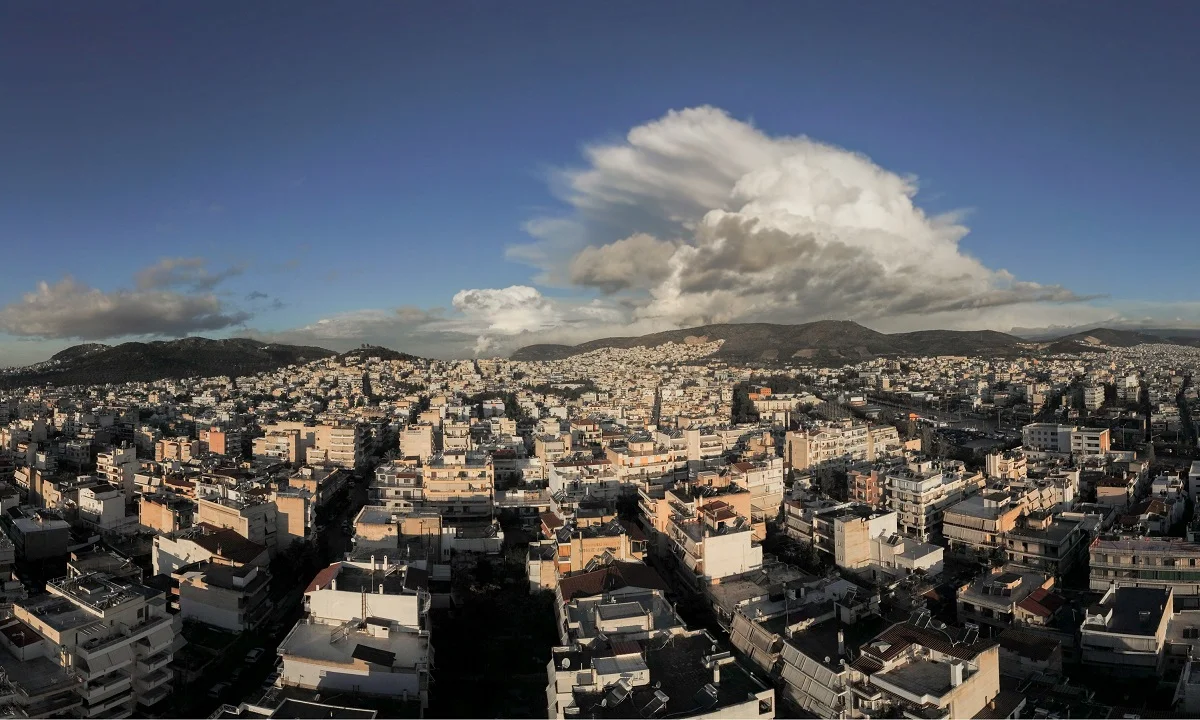 Καιρός 10/5: Στα... κόκκινα ο υδράργυρος!