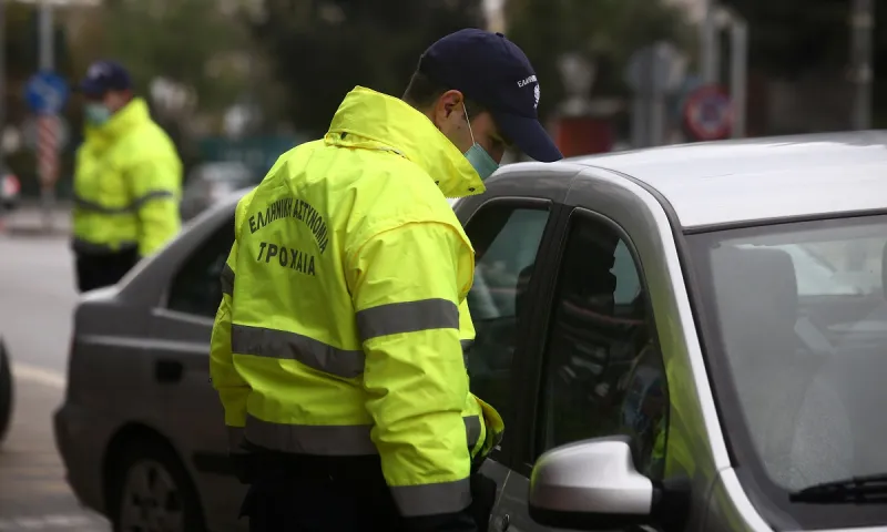 Ελεγχοι ΕΛ.ΑΣ.: «Βροχή» οι παραβάσεις και τα πρόστιμα