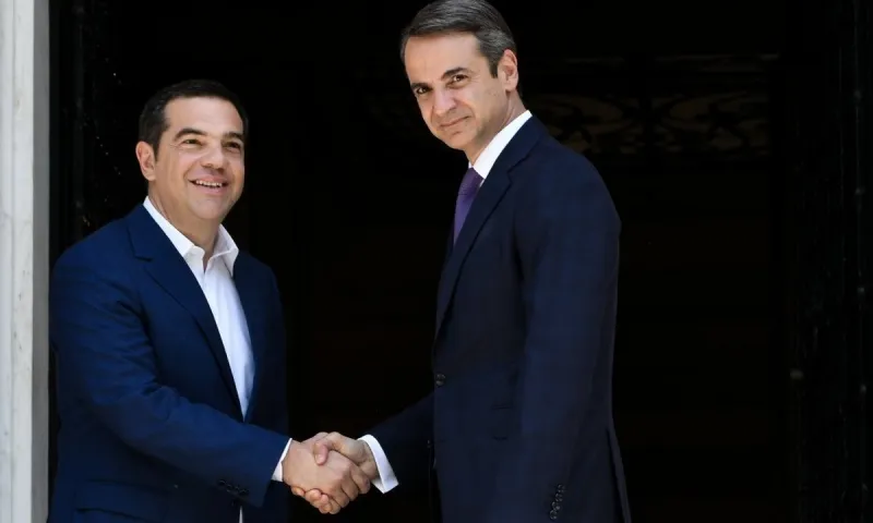 Μητσοτάκης vs Τσίπρας: Ποιος είναι πιο πλούσιος; Στη φόρα το Πόθεν Έσχες!