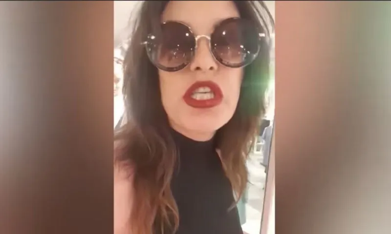 Ιωάννα Κουσκούση: Η Θεσσαλονικιά παρουσιάστρια χτύπησε ξανά σε κατάστημα της πόλης!