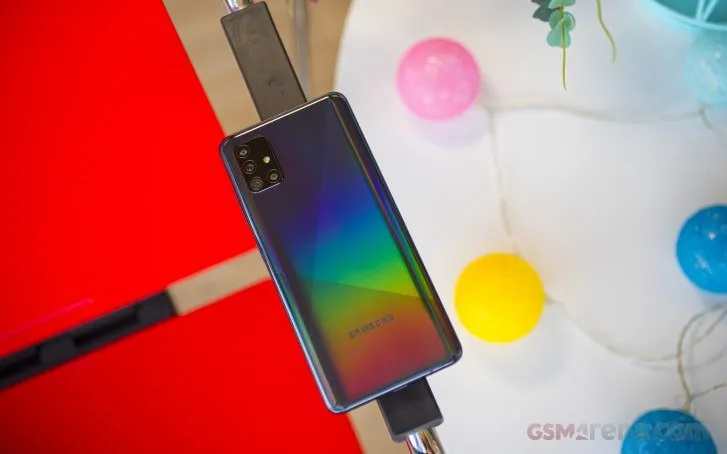 Το Samsung Galaxy A51 ξεπέρασε όλα τα τηλέφωνα Android το πρώτο τρίμηνο, σύμφωνα με τους αναλυτές