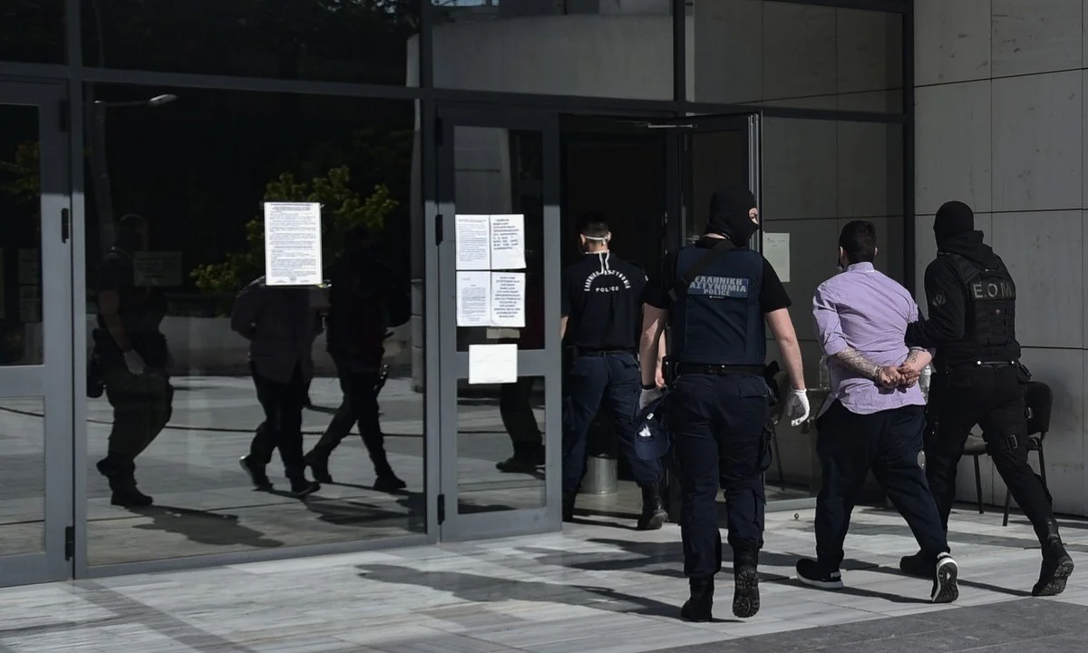 Ένταση και διακοπή στη δίκη Τοπαλούδη! - Εισαγγελέας: «Προτίθεμαι να απέχω»