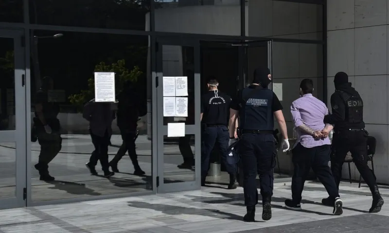 Ένταση και διακοπή στη δίκη Τοπαλούδη! - Εισαγγελέας: «Προτίθεμαι να απέχω»