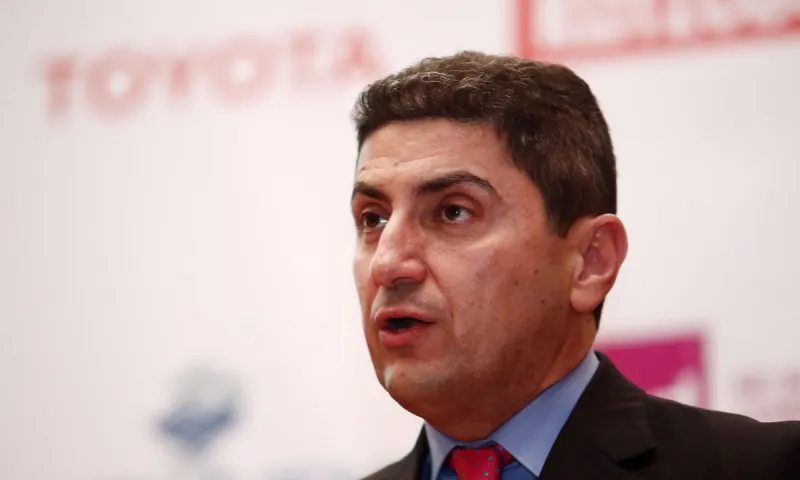 Αυγενάκης - «Αδειάζει» την ΕΠΟ για τις εκλογές: «Κυβερνητική απόφαση»!