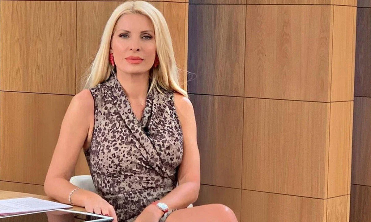 Ανατροπή! Η Μενεγάκη φεύγει και δεν θα πιστεύετε ποια θα είναι η αντικαταστάτριά της (pics)