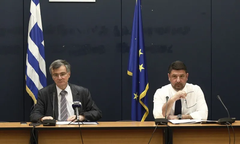 Κορονοϊός: Έκτακτη ενημέρωση από Τσιόδρα – Χαρδαλιά!
