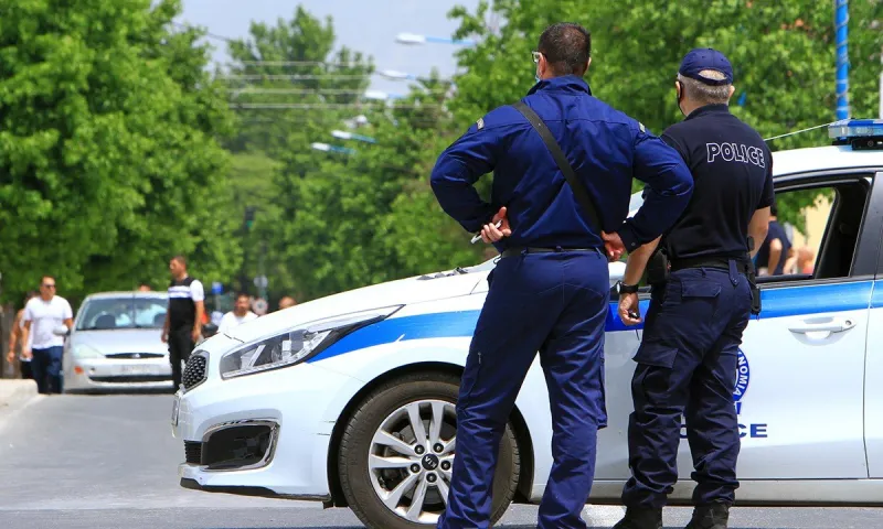 Λάρισα: Επίθεση σε Δήμαρχο, Περιφερειάρχη και δημοσιογράφο (vid)
