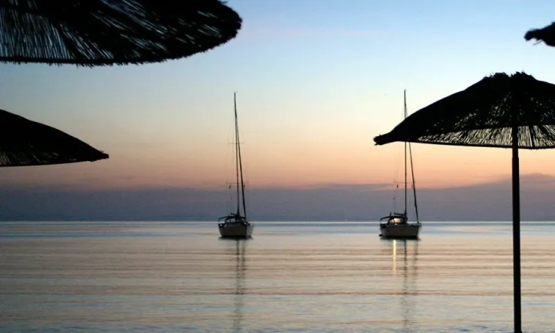 Καιρός 17/5: Καλοκαιρινός με υψηλή θερμοκρασία