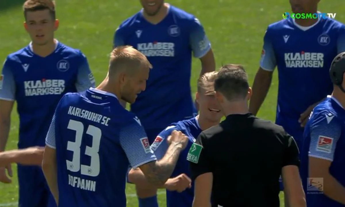 Bundesliga 2: Οι διαιτητές χαιρέτησαν με τα... πόδια! (vid)