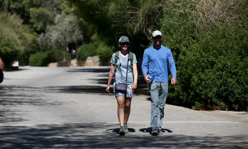 Καιρός 19/5: Παραμένει στα «κόκκινα» ο υδράργυρος