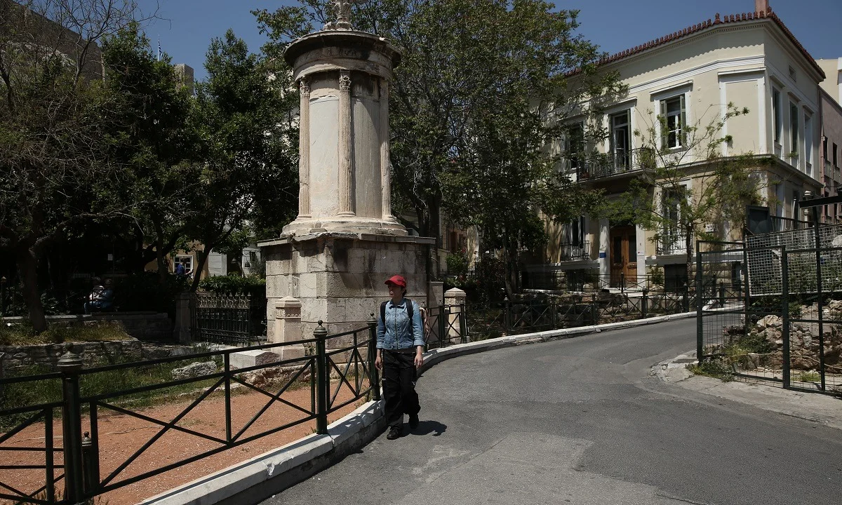 Τα μέτρα στήριξης για εστίαση και τουρισμό που θα ανακοινώσει η κυβέρνηση -Οι αλλαγές στον ΦΠΑ