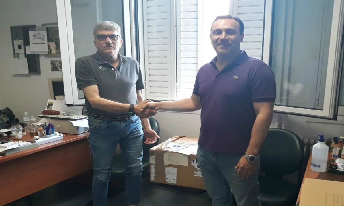 ΟΔΚΕ: Παρέδωσε ειδική συσκευή αναπνευστήρα στο Υπουργείο Υγείας