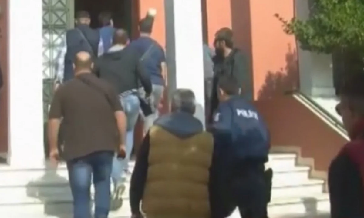 ΠΑΟΚ - ΑΕΚ: Άγρια επεισόδια - Στον εισαγγελέα οι εννιά συλληφθέντες