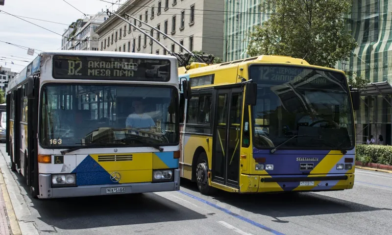 Διάγγελμα Μητσοτάκη: Μείωση 13% στον ΦΠΑ στα εισιτήρια των ΜΜΜ για πέντε μήνες