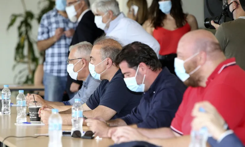 ΕΣΑΚΕ: Με μάσκες, λόγω κορονοϊού, το κρίσιμο Δ.Σ για το πρωτάθλημα (pics)