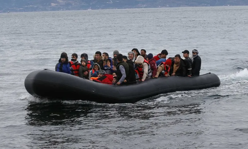 Δύο ακόμα βάρκες με πρόσφυγες πέρασαν στη Λέσβο