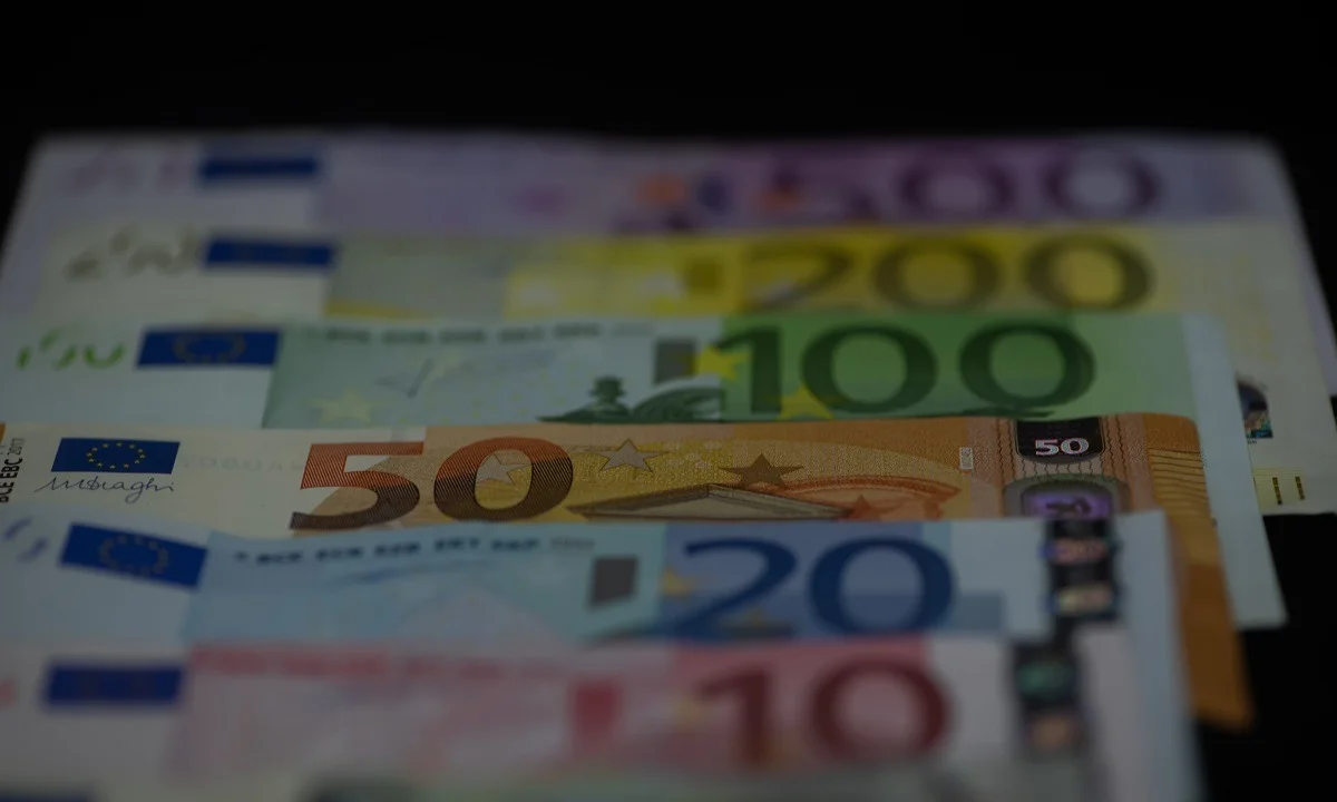 Επίδομα των 800 ευρώ: Ποιοι πρέπει να το επιστρέψουν!