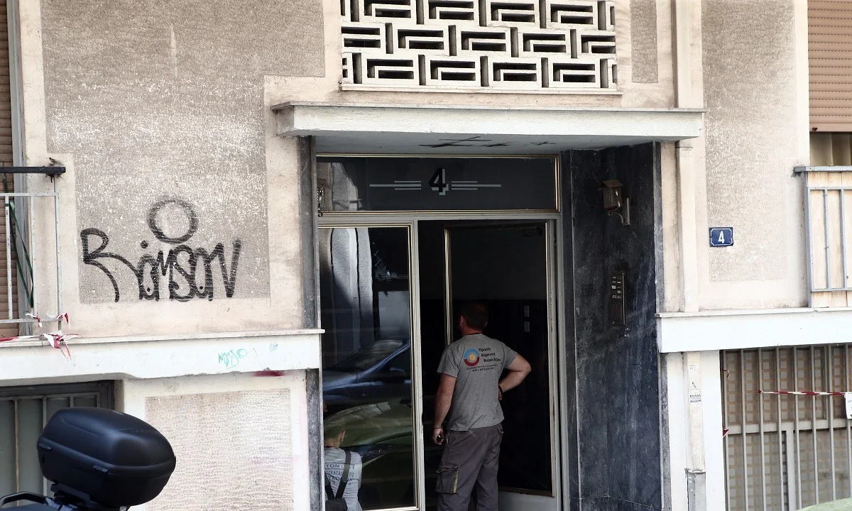 Σοκ στο Παγκράτι: Πώς ο 30χρονος έπεσε από τον 5ο!