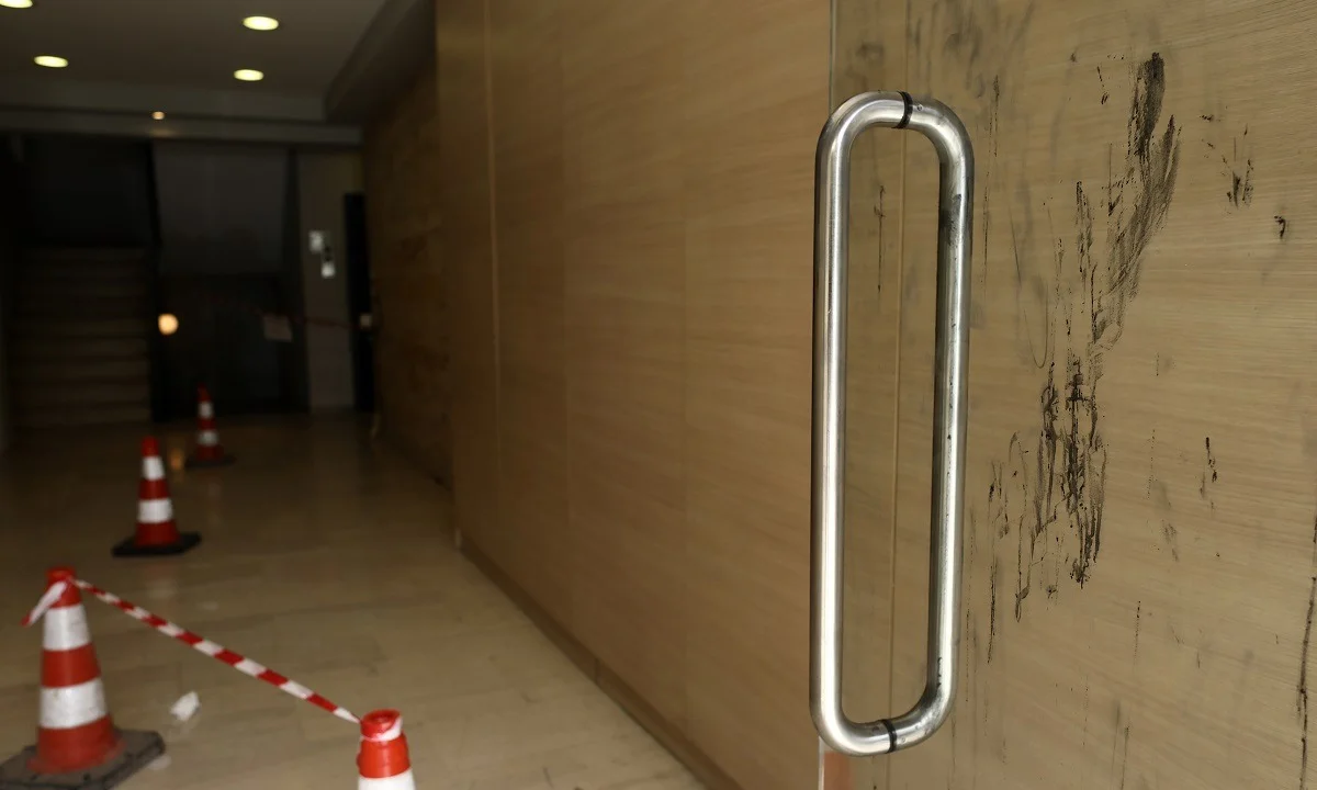 Επίθεση με βιτριόλι: Θρίλερ με την εξέταση ύποπτης!