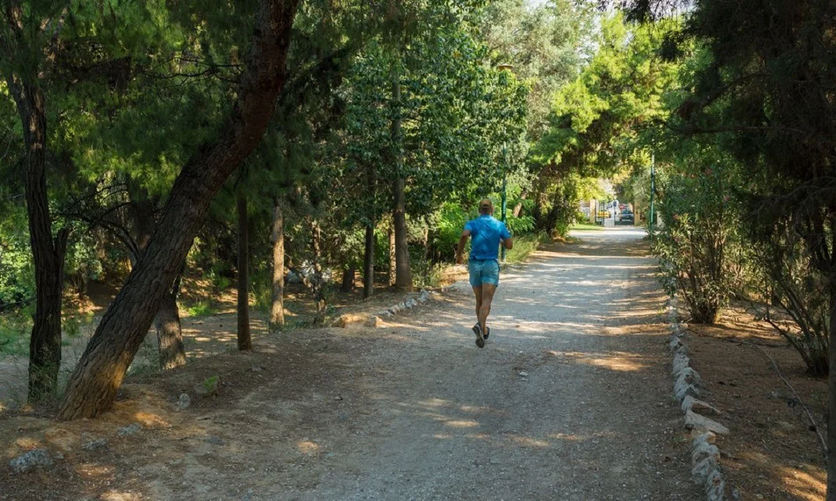 Πετρούπολη: Θύματα επίθεσης έπεσαν τρεις ανήλικοι από Ρομά στο Άλσος