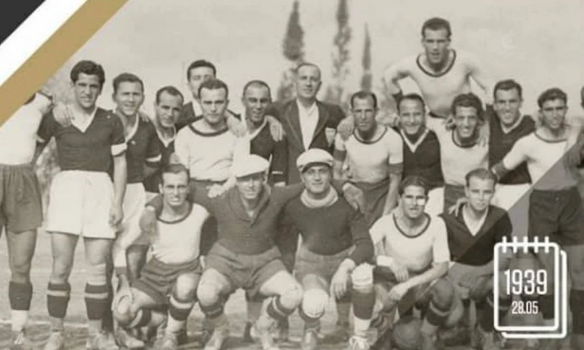 ΠAOK - AEK: Όταν «πόζαραν» αγκαλιασμένοι!