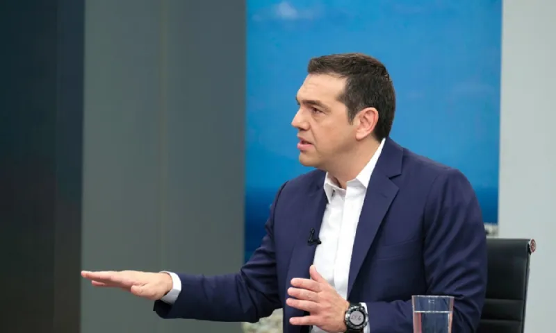 Τσίπρας σε Μητσοτάκη για εκλογές: «Αν πάει, εμείς εδώ είμαστε»