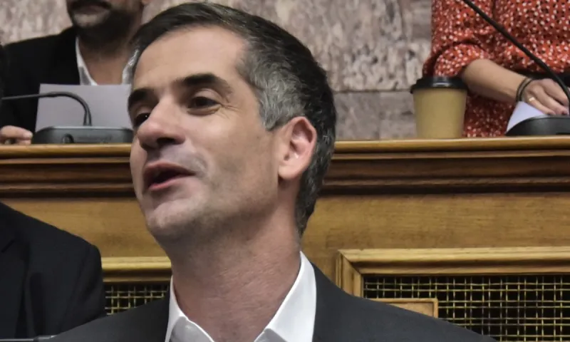 Μπακογιάννης: Ο Μεγάλος Περίπατος της Αθήνας και ο... επιταχυντής ιός