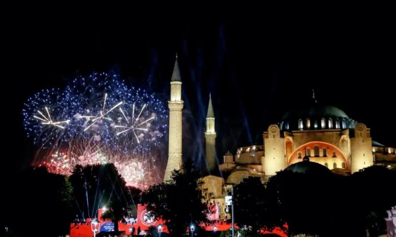 Αιχμηρή απάντηση ΥΠΕΞ σε Τουρκία: «Προσβάλλει τη διεθνή κοινότητα και εκτίθεται»