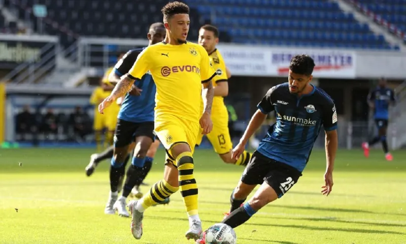 Bundesliga: Μόλις ένα φάουλ στο ημίχρονο του Πάτερμπορν-Ντόρτμουντ!