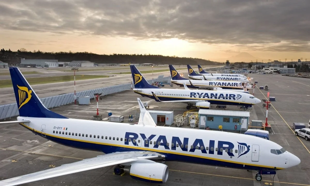 Ryanair: Μεγάλη πτώση στις τιμές των εισιτηρίων