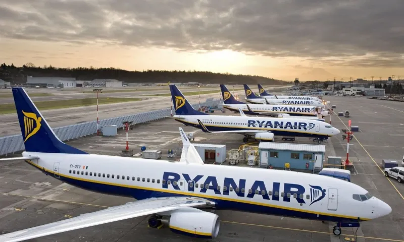 Ryanair: Μεγάλη πτώση στις τιμές των εισιτηρίων