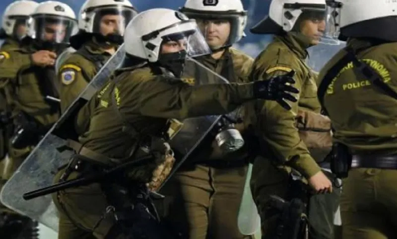 Θεσσαλονίκη: Ξύλο μεταξύ οπαδών!