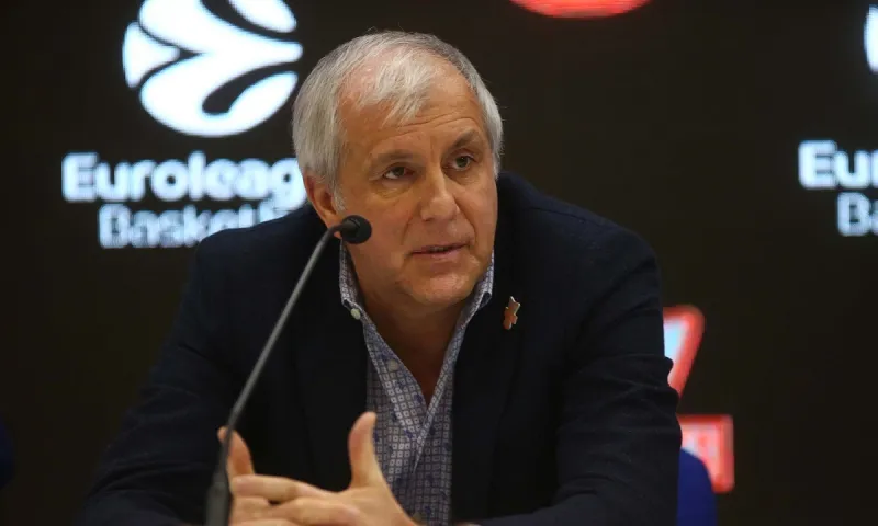 Ομπράντοβιτς: «Αποφασίζει μέχρι τις 15 Ιουνίου»
