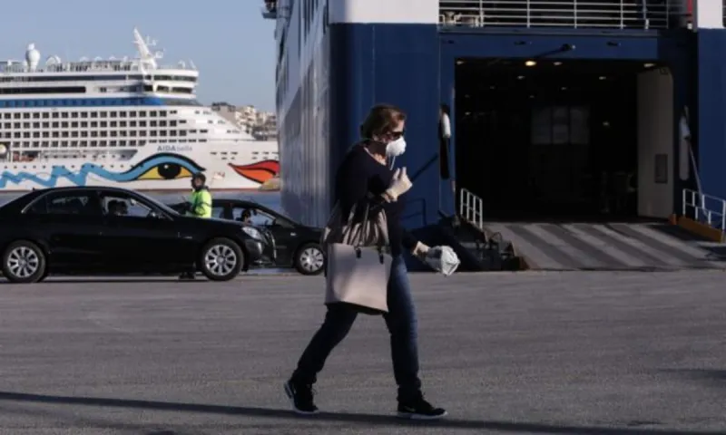 Yγειονομικό σχέδιο στα νησιά: Τι θα γίνει με τεστ, μοριακό έλεγχο, κλίνες, αεροδιακομιδές (vid)