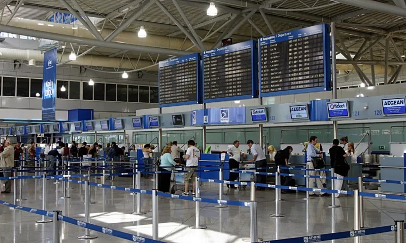 Τουρισμός στην Ελλάδα: Πιέζουν Αγγλία και Ιταλία να ανοίξει τα σύνορα η χώρα μας!