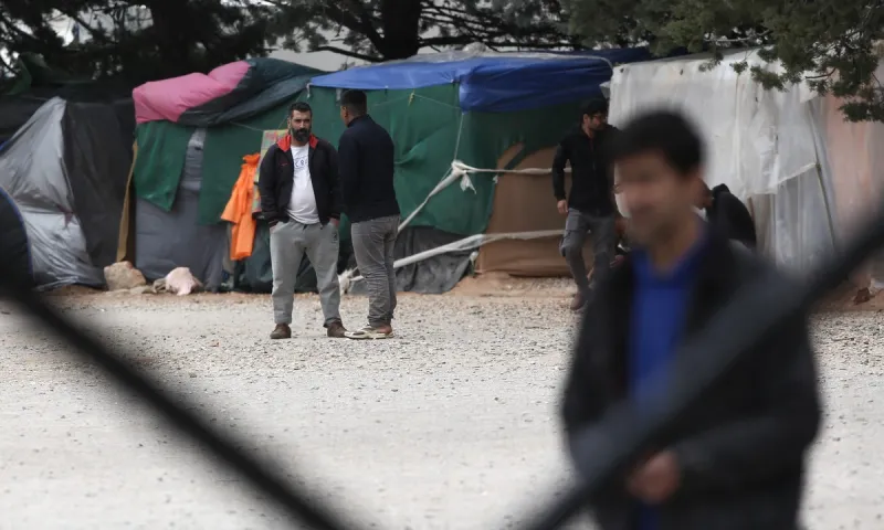 Μόρια: Απίστευτο βίντεο με μετανάστες μέσα στο σπίτι κατοίκου!