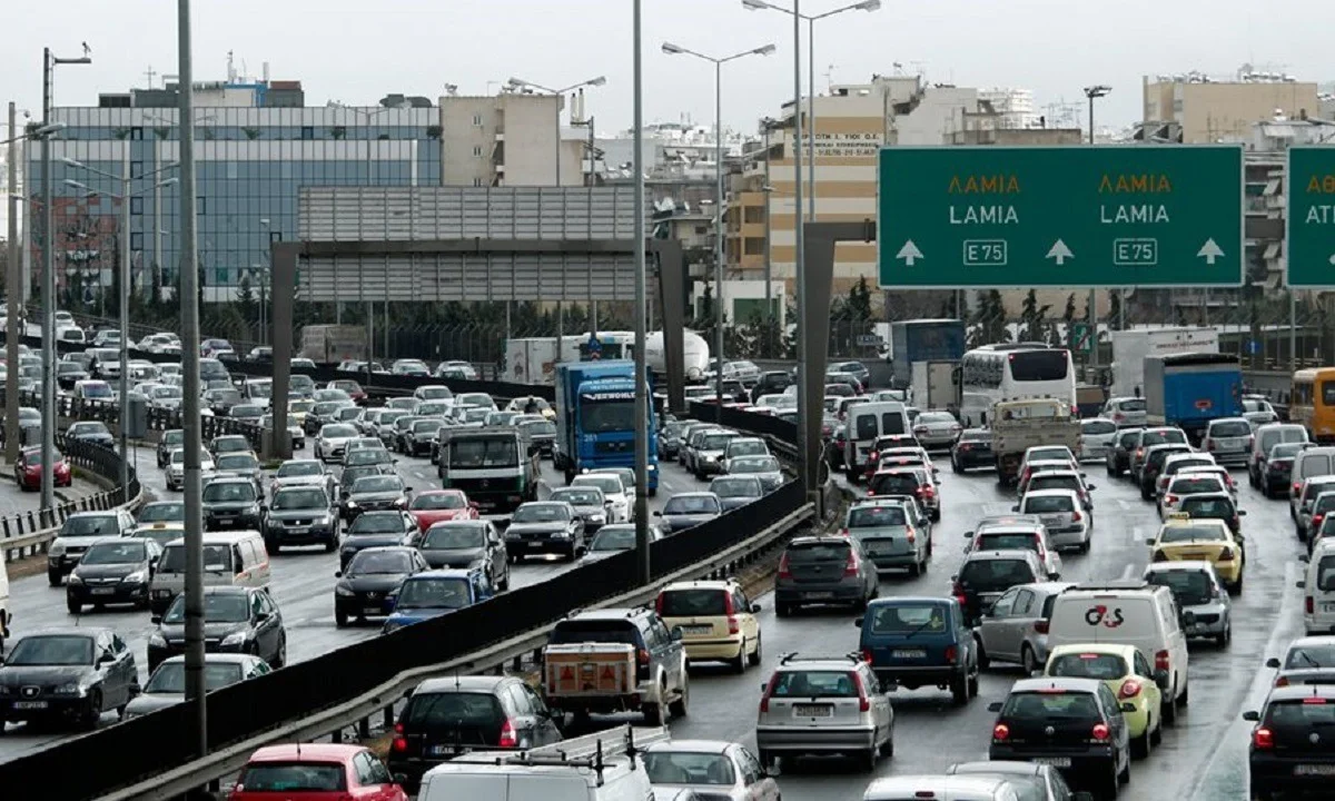 Τριήμερο Αγίου Πνεύματος: Χαμός στην πρώτη έξοδο μετά την καραντίνα - Μποτιλιάρισμα στους δρόμους