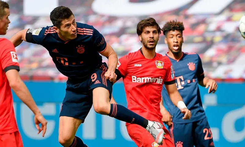 Bundesliga: «Πετάει φωτιές» η Μπάγερν, σοκ για τη Λειψία (vids)