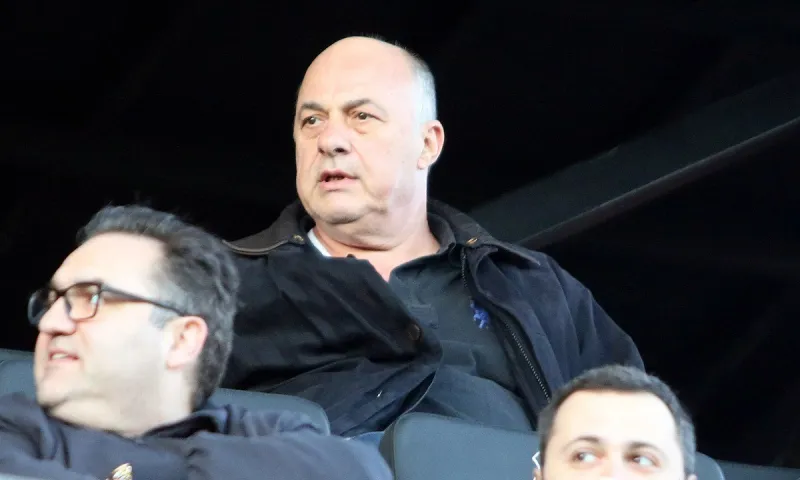 Μπέος: «Σε δημοκρατία ζούμε, όχι στη βαρονία του Μαρινάκη»