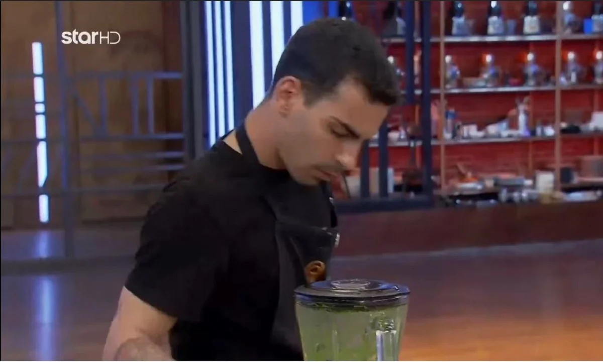 MasterChef 4: Έπος, άνοιξε το μίξερ στο πρόσωπο του Σταυρή (vid)
