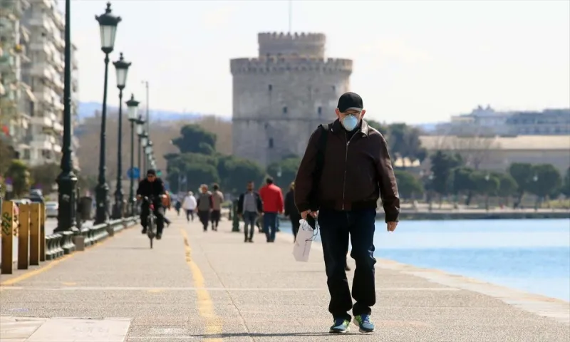 Θεσσαλονίκη: Κρούσματα κορονοϊού μετά από πάρτι