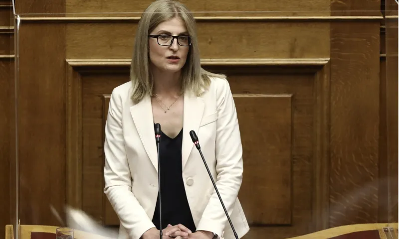 Αυγέρη: «Ο Αλέξης Τσίπρας είναι σίγουρος ότι θα κυβερνήσει εντός τριετίας» (vid)