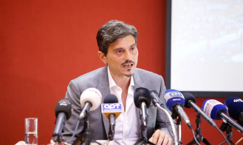 Γιαννακόπουλος: Ντου και επίθεση στο σπίτι του, καταγγέλλει πέτρες και μαχαίρια