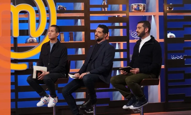 MasterChef 4: Ο Κουτσόπουλος επέστρεψε και ο Κοντιζάς τον τρόλαρε