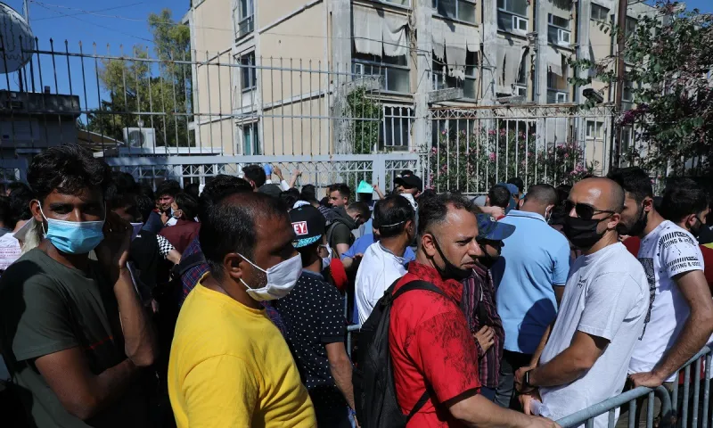 Υπηρεσία Ασύλου: Έκλεισαν την Κατεχάκη οι αιτούντες άσυλο μετανάστες (vid)