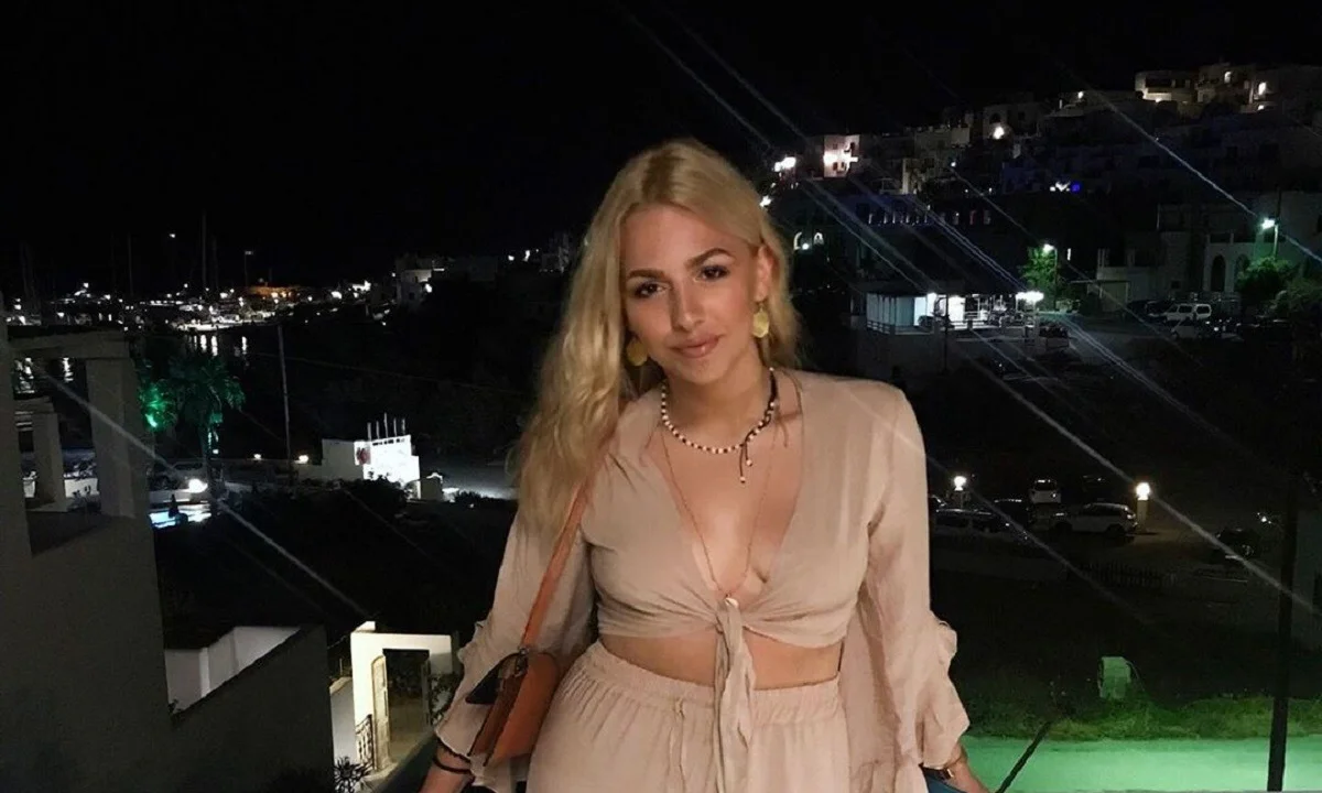 Πανικός έγινε στο πάρτι που προμόταρει η κόρη του Χαρδαλιά