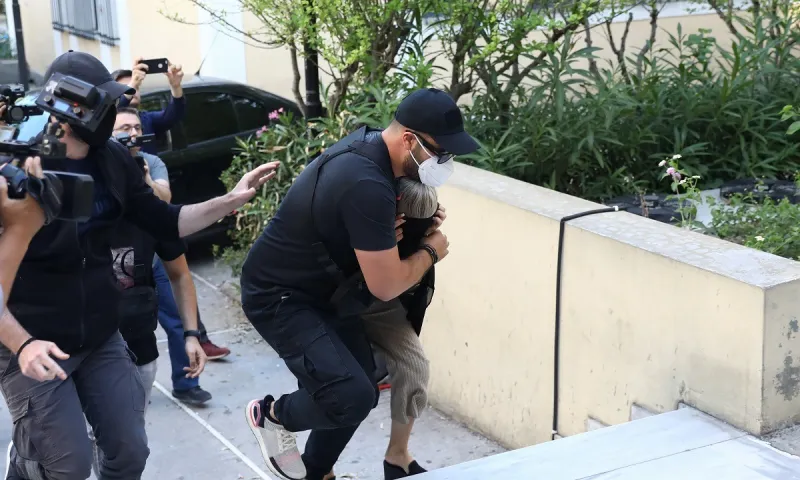 Επίθεση με βιτριόλι: Μάρτυρας – κλειδί ξεσκέπασε το πλάνο της 35χρονης κατηγορούμενης (vids)