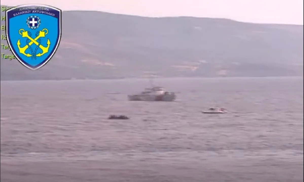 Απίθανο - Βίντεο: Τρία τουρκικά σκάφη συνοδεύουν βάρκα με μετανάστες στην Ελλάδα (vid)