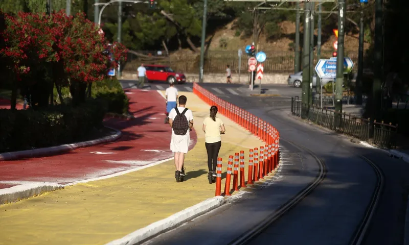 Πανεπιστημίου: Ο «Μεγάλος περίπατος» φέρνει μεγάλη ταλαιπωρία - Οι εναλλακτικές διαδρομές