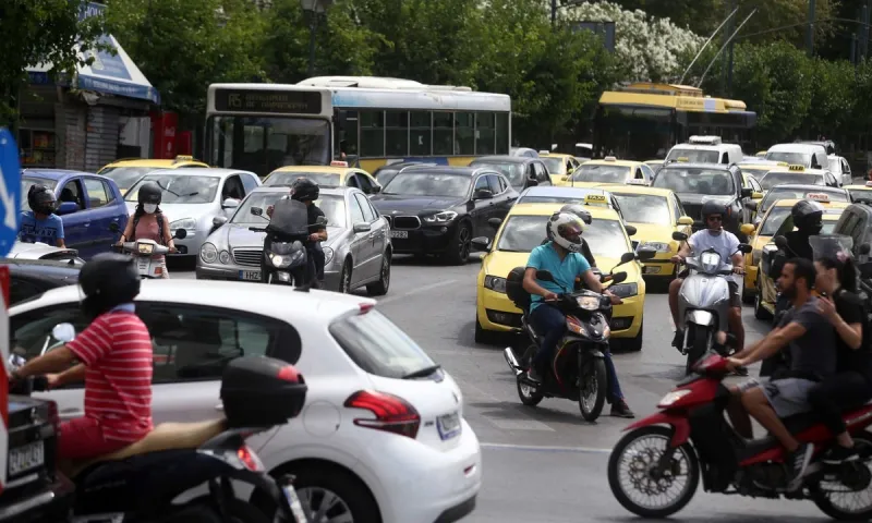 Αθήνα: Μεγάλος Περίπατος και πορεία έφεραν κίνηση-κόλαση!